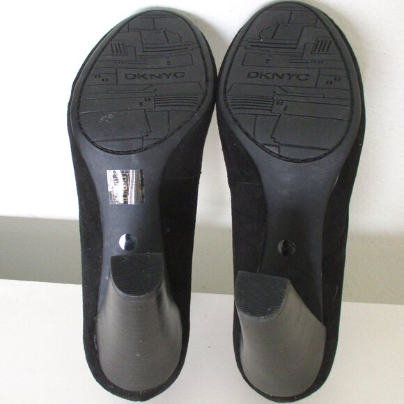 DKNYC "Denice" Womens Black Suede Copper Stud Pump w/4" Heels NWOB - Size 8.5M - Picture 10 of 11
